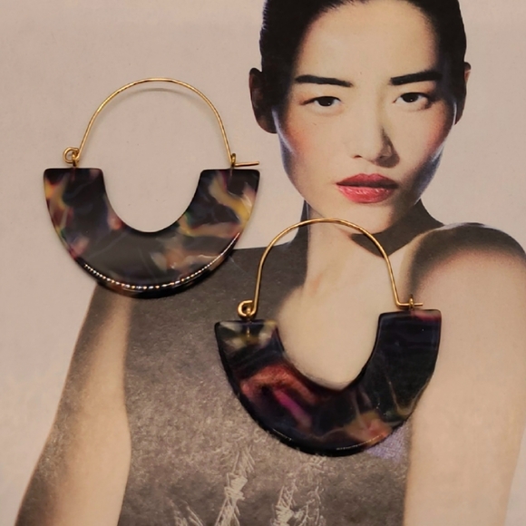 NWT Retro Blue Tortoise Shell Half Moon Gold Drop Earrings - Picture 9 of 13